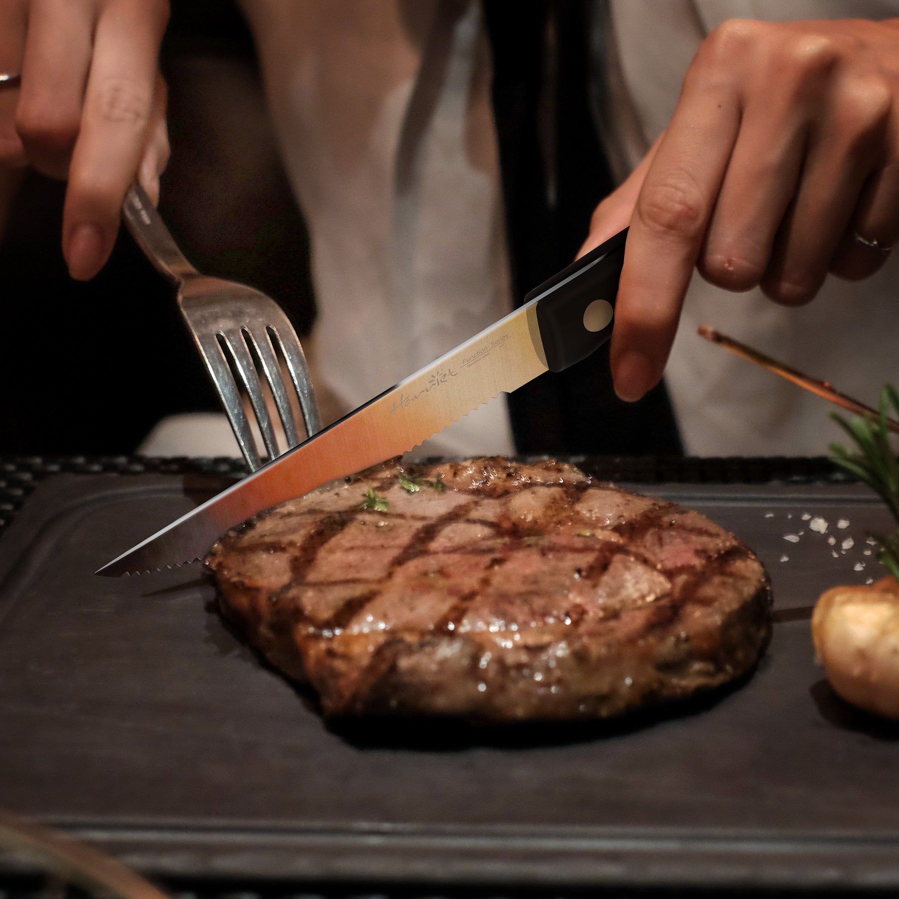 harriet Steak Knife Set, Serrated Steak Knives Set of 6, Full Tang German  Stainless Steel Steak Knives, Black